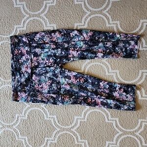 Lululemon Fast and Free Crop *Nulux 19" in Dappled Daze Multi EUC